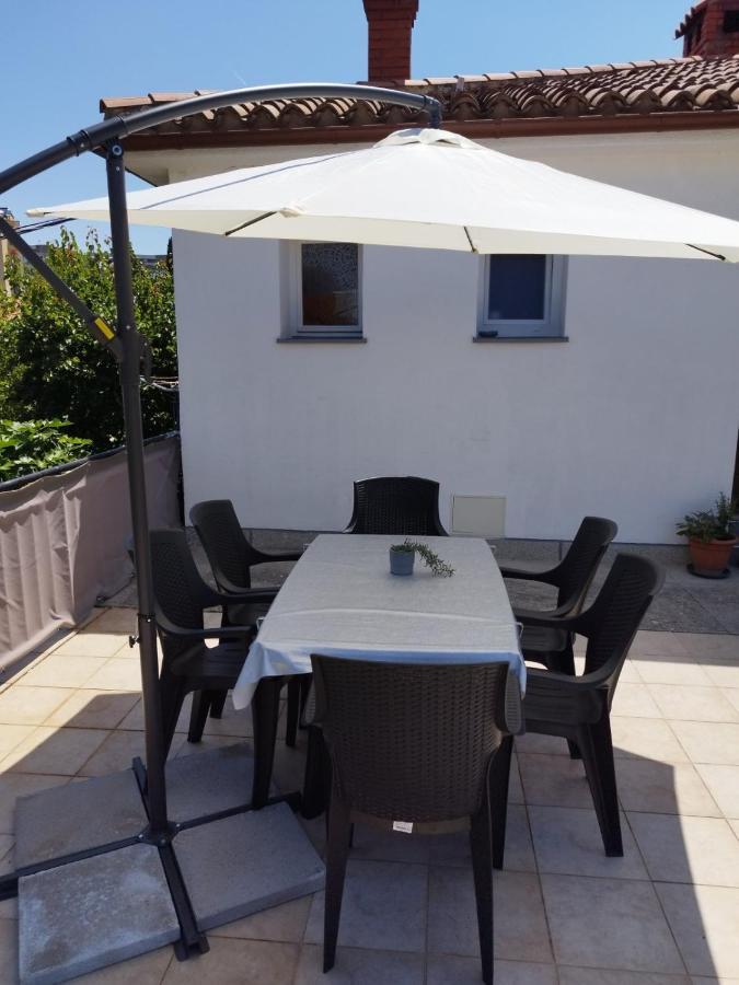 Antemma Apartment Пула Екстериор снимка